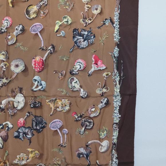 HERMES Carre 90 Scarf ""Champignons"" Silk Brown Auth BA1799 - Picture 7 of 13